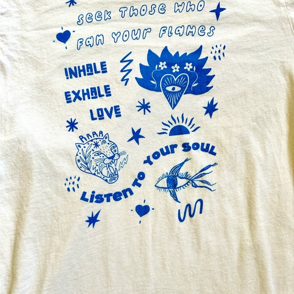Boho Graphic Long Sleeve Tee "Listen to Your Soul" - Super LOVE Tees (M) - Picture 2 of 2